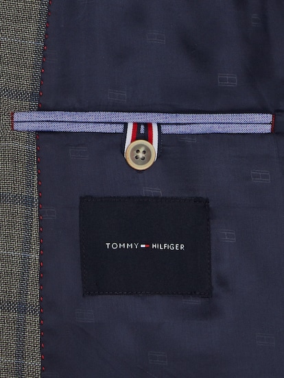 https://image.mooresclothing.ca/is/image/Moores/11M5_22_TOMMY_HILFIGER_SPORT_COATS_GREY_WINDOWPANE_ALT3?imPolicy=pdp-mob
