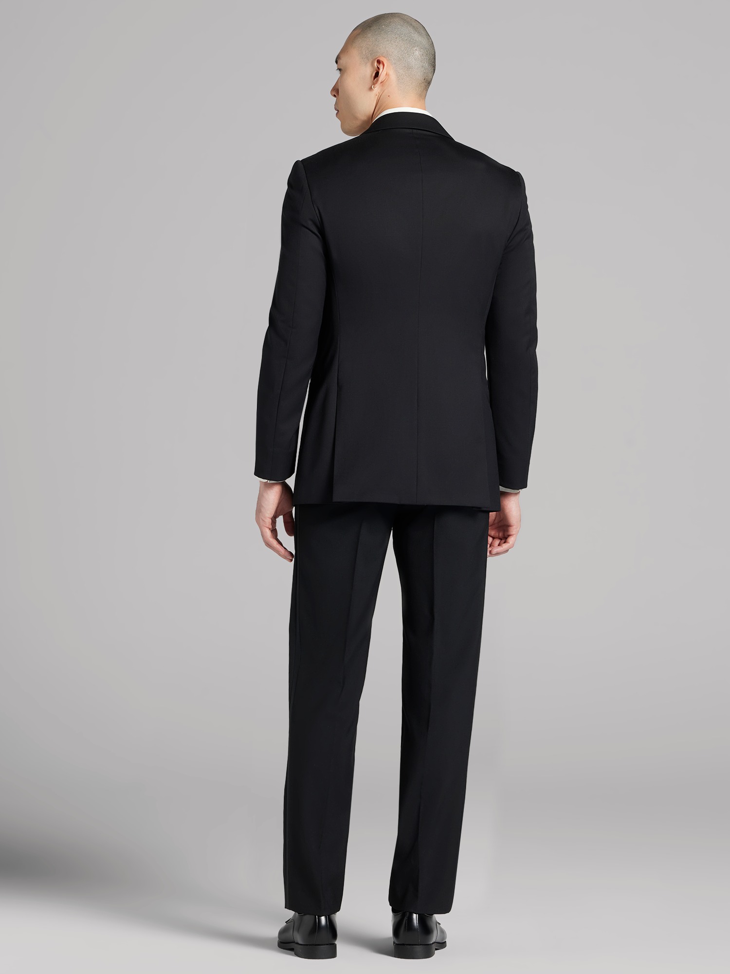 Smoking BLACK by Vera Wang noir à revers crantés